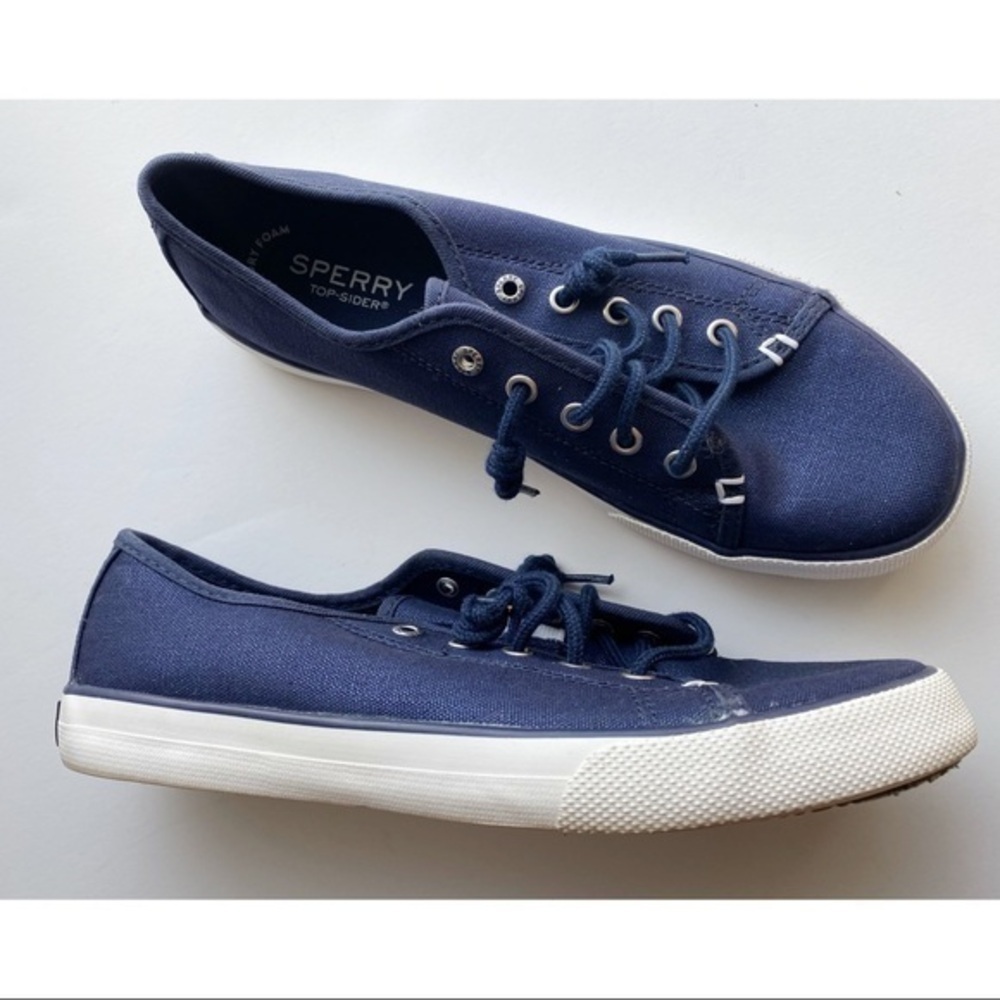Sperry • Navy Seacoast Lace Up Flats